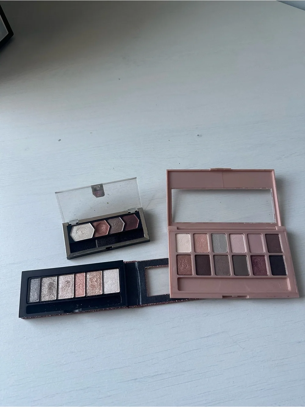 LIGHTLY SWATCHED - SET OF 3 EYESHADOWS